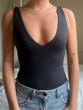 Aritzia Babaton Black Deep V Scoop Bodysuit